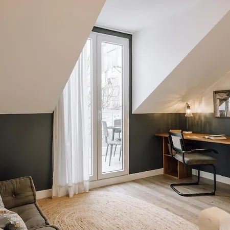 아파트 Bubion - 2 Bedrooms In Santo Antonio 리스본