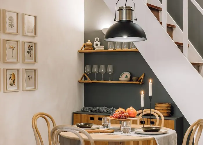 아파트 Bubion - 2 Bedrooms In Santo Antonio 리스본